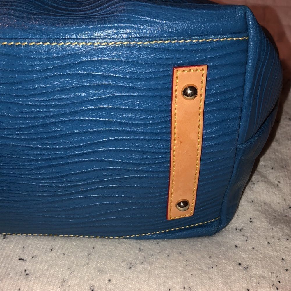 Dooney & Bourke Aqua Blue Tan Red Wavy Textured Leather Tote Purse - Picture 4 of 16